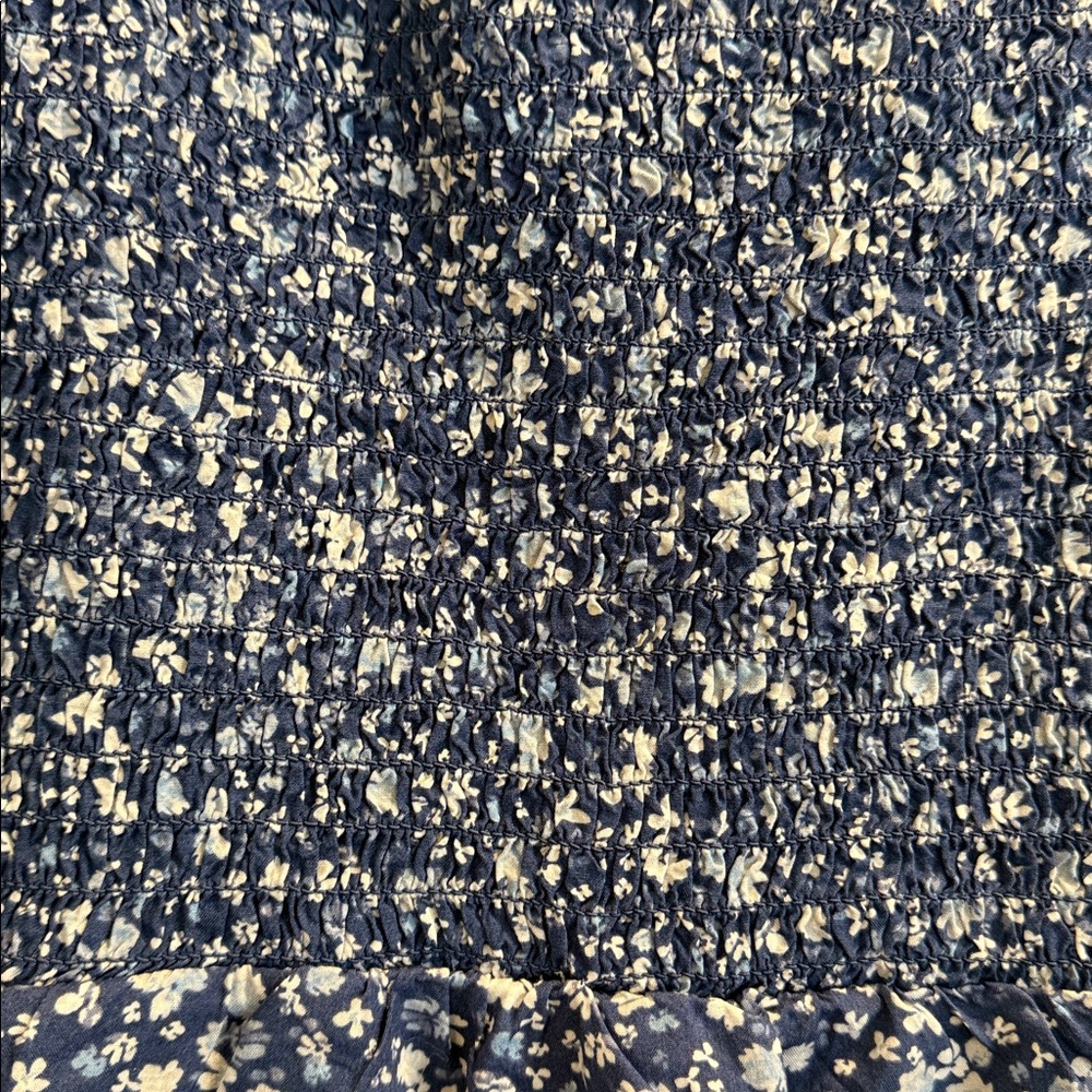 Old Navy Blue Ditsy Floral Smocked Peplum Cottagecore Short Sleeve Top Size 3X - Picture 7 of 12